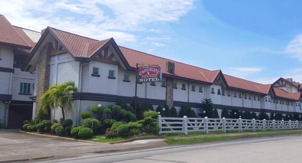 Chocolate And Berries Hotel Baliuag Экстерьер фото